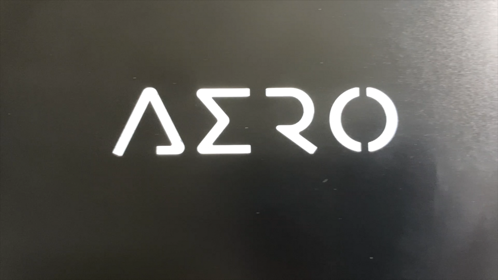 創作者筆電好選擇 AERO 15 OLED 實測 Premiere，效能評測與選購建議