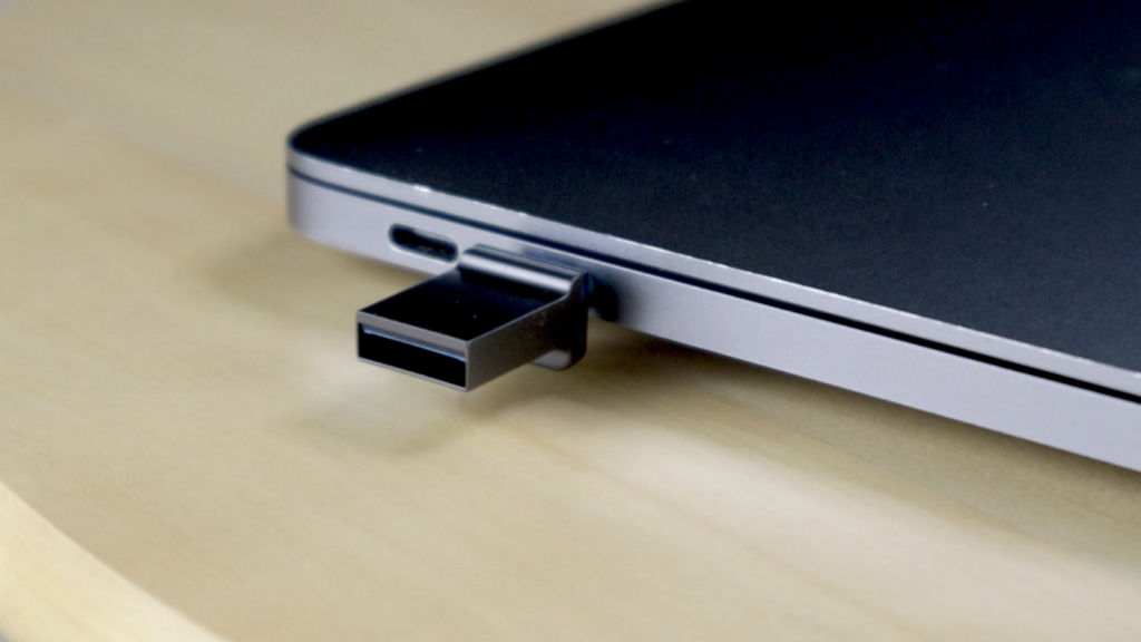 推薦 MacBook 隨身在外 USB-C、USB-A 雙頭隨身碟