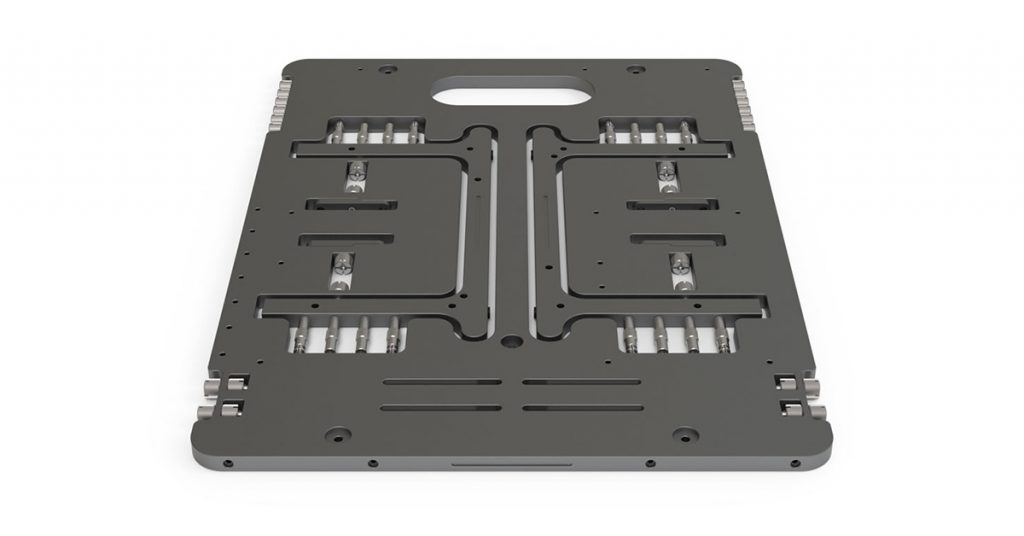 3C／STREACOM DB1最強靜音ITX機殼、裸測平台新鈦色正式登台