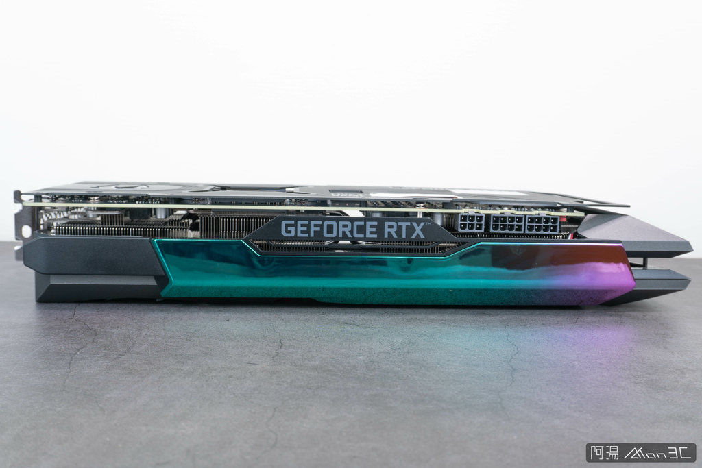 「評測。開箱」ZOTAC GAMING GeForce RTX 3070 Ti AMP Extreme Holo - 堆料的極致