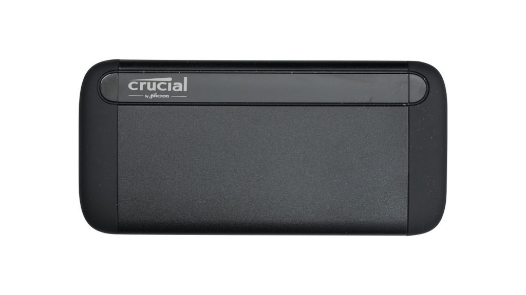 輕薄堅固圓潤外型 Micron Crucial X8 SSD 大容量 2TB 開箱 - 4