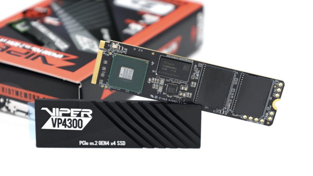 無光害 7400MB/s 極速SSD　自選散熱片方便專業玩家