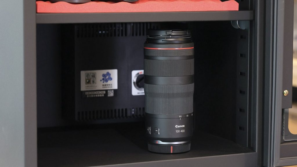 相機和鏡頭的新家　收藏家 AX-96N 防潮箱
